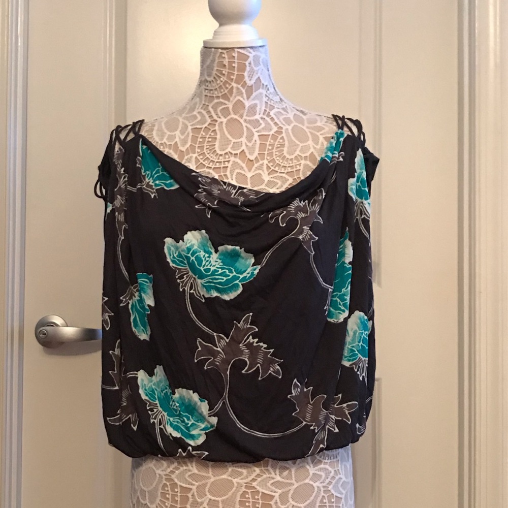 NWT Free People Laced Sleeves and Back Top Floral